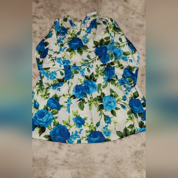 NWOT !! FLOWER DRESS - Picture 3 of 4